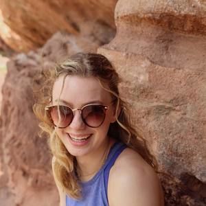 Meet your Posher, Jenna